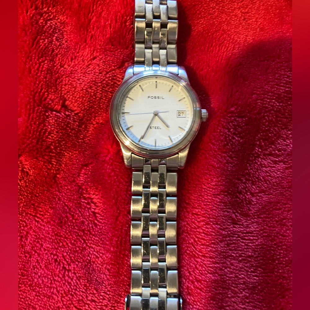 Vintage Fossil FS-2522 Classic Three-hand timepiece Stainless Steel Collection - Picture 3 of 3